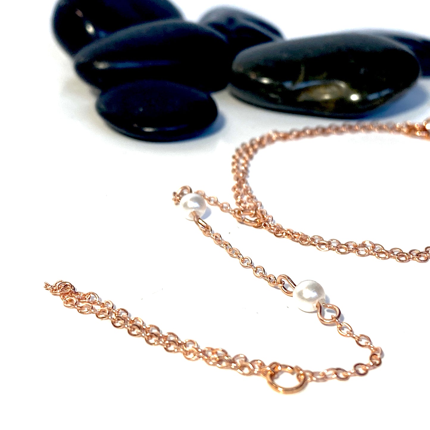Armband kedjor Roseguld vita pearls