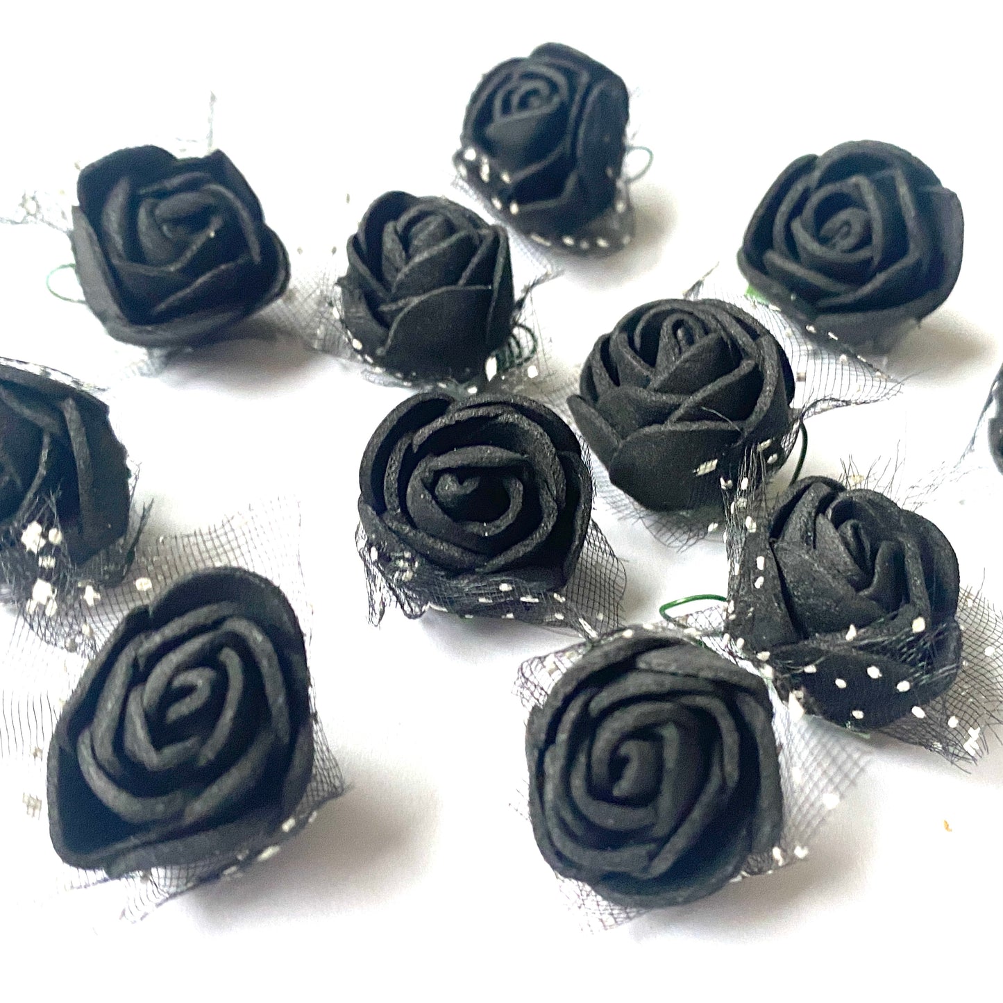 Foam roses black