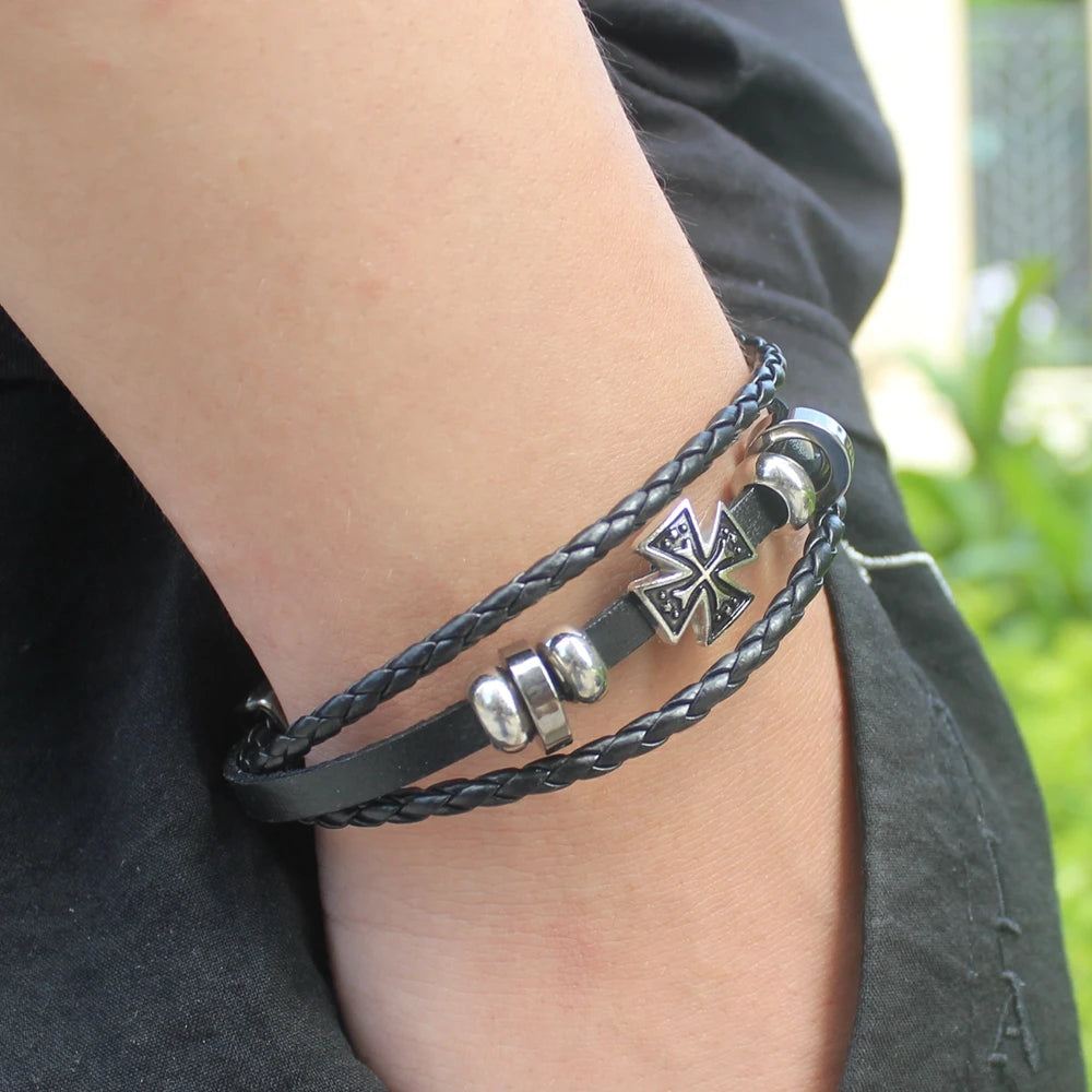 Armband flätad läder och metall sliders