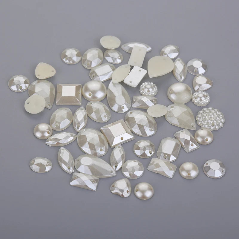 Mixed packaging with rhinestones in different shapes