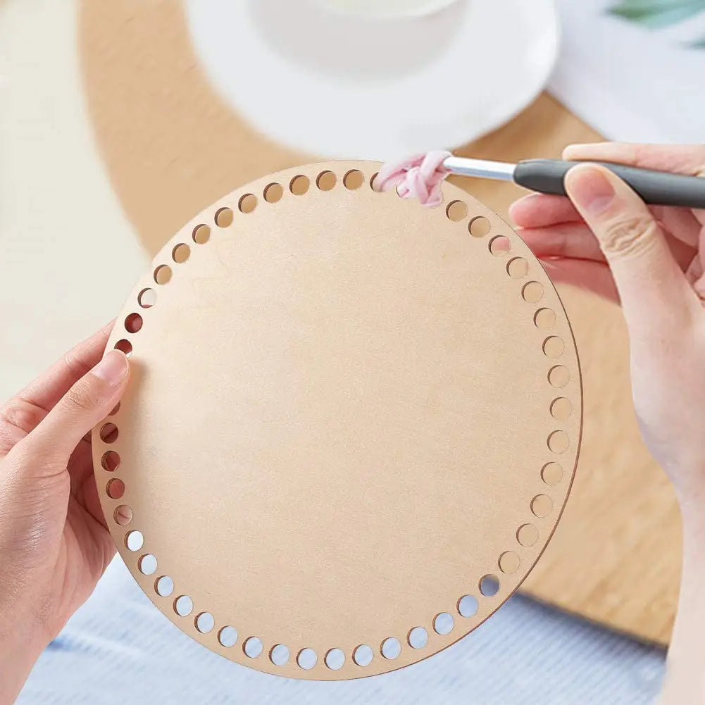 Wooden bottom for basket crochet