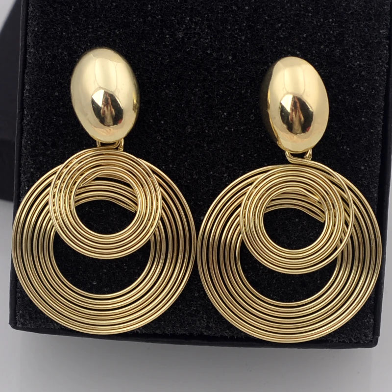 Trendiga örhängen med ringar Ljusguld/silver
