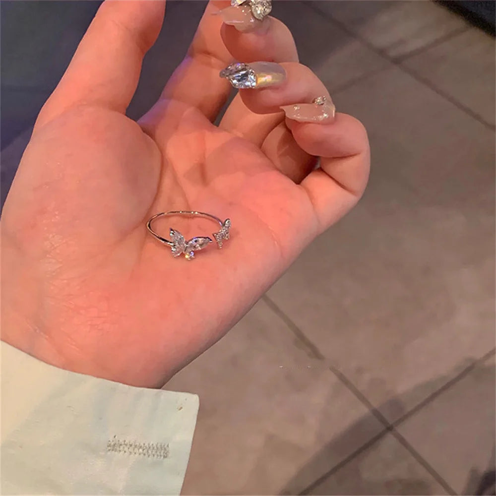 öppen ring med fjärilar platinum