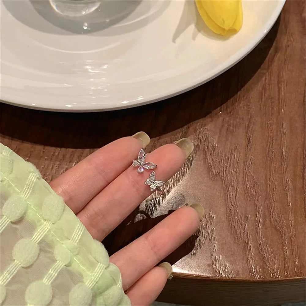 öppen ring med fjärilar platinum