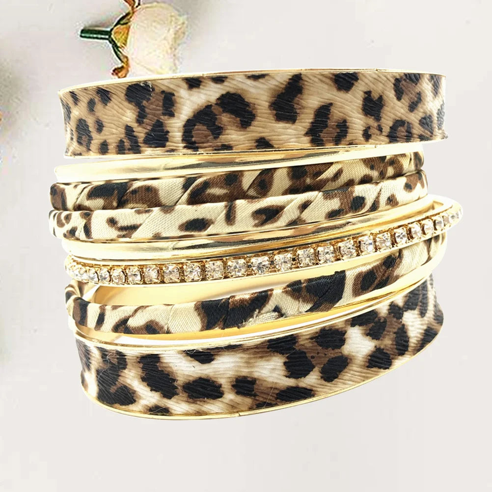 6pcs Bracelets in leopard pattern light gold