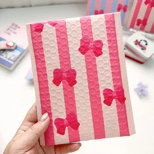 20-pack vadderade kuvert med rosetter