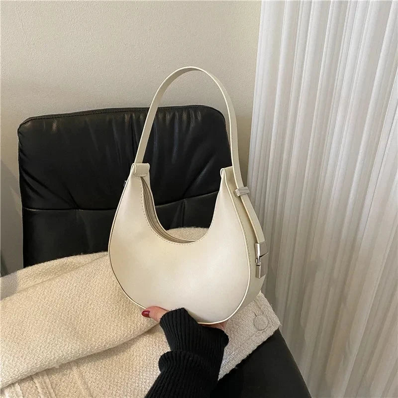 A chic Hobo Handbag