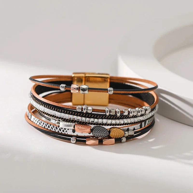 Bohemian läder armband utsmyckad med pärlor