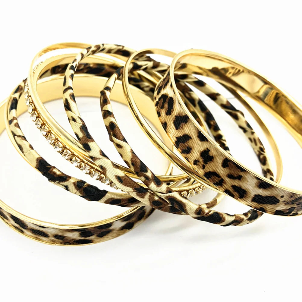 6pcs Bracelets in leopard pattern light gold