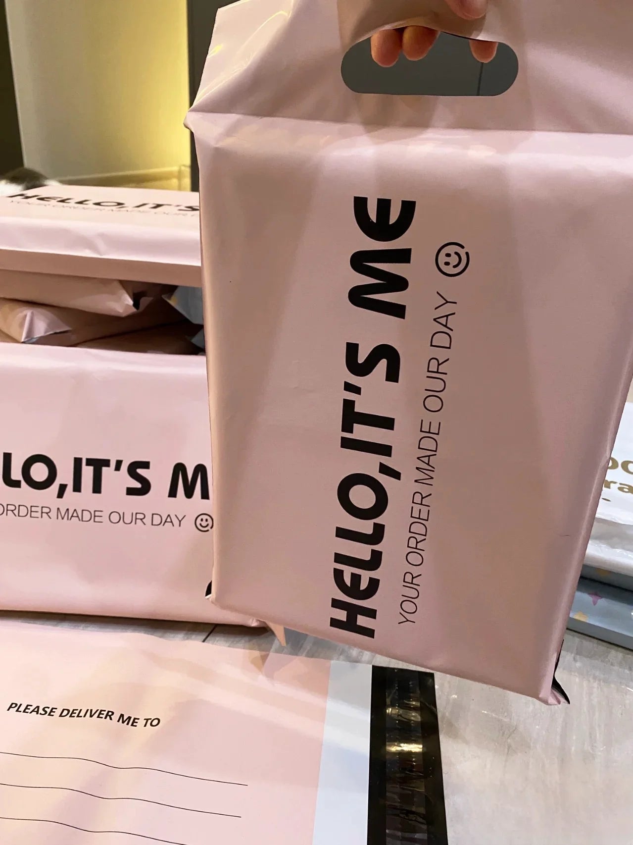 Fraktpåsar med text