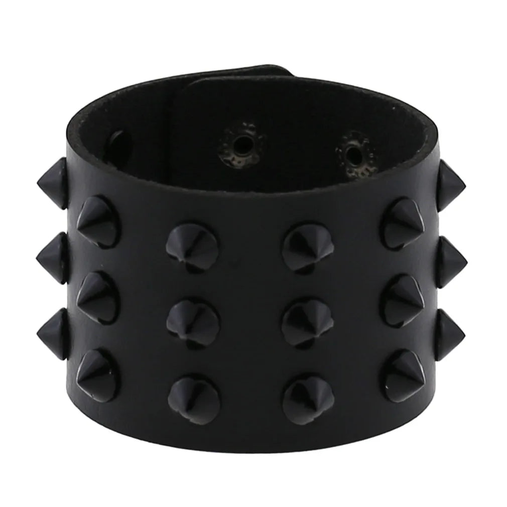 goth punk armband svart läder med nitar i olika motiv