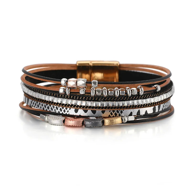 Bohemian läder armband utsmyckad med pärlor