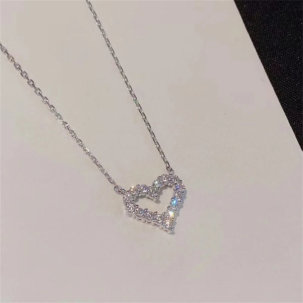 Halsband kedja med berlock hjärta