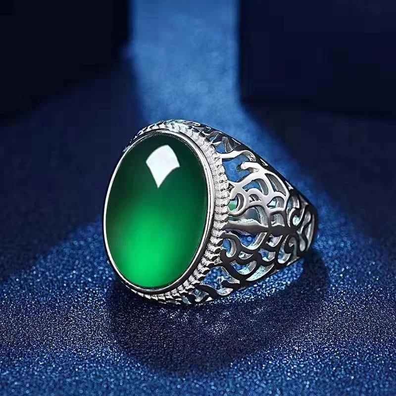 Wide ring in genuine silver with a crystal stone in the middle.