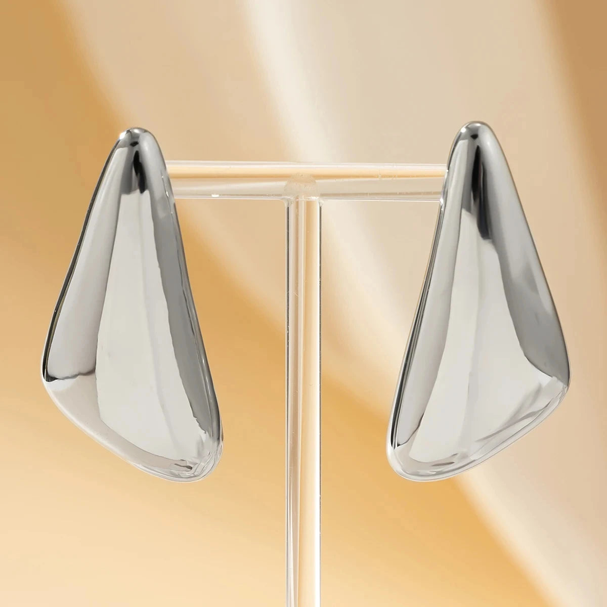 Fashion design earrings triangle shaped Gold/silver
