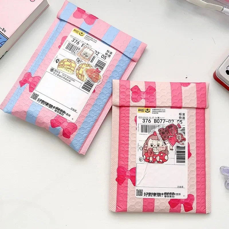 20-pack padded envelopes with bows