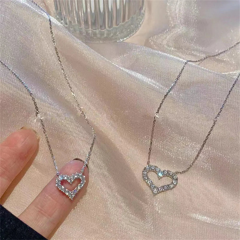 Halsband kedja med berlock hjärta