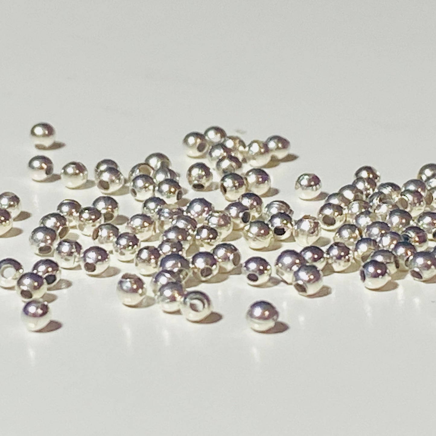 Pearls platinum 1mm