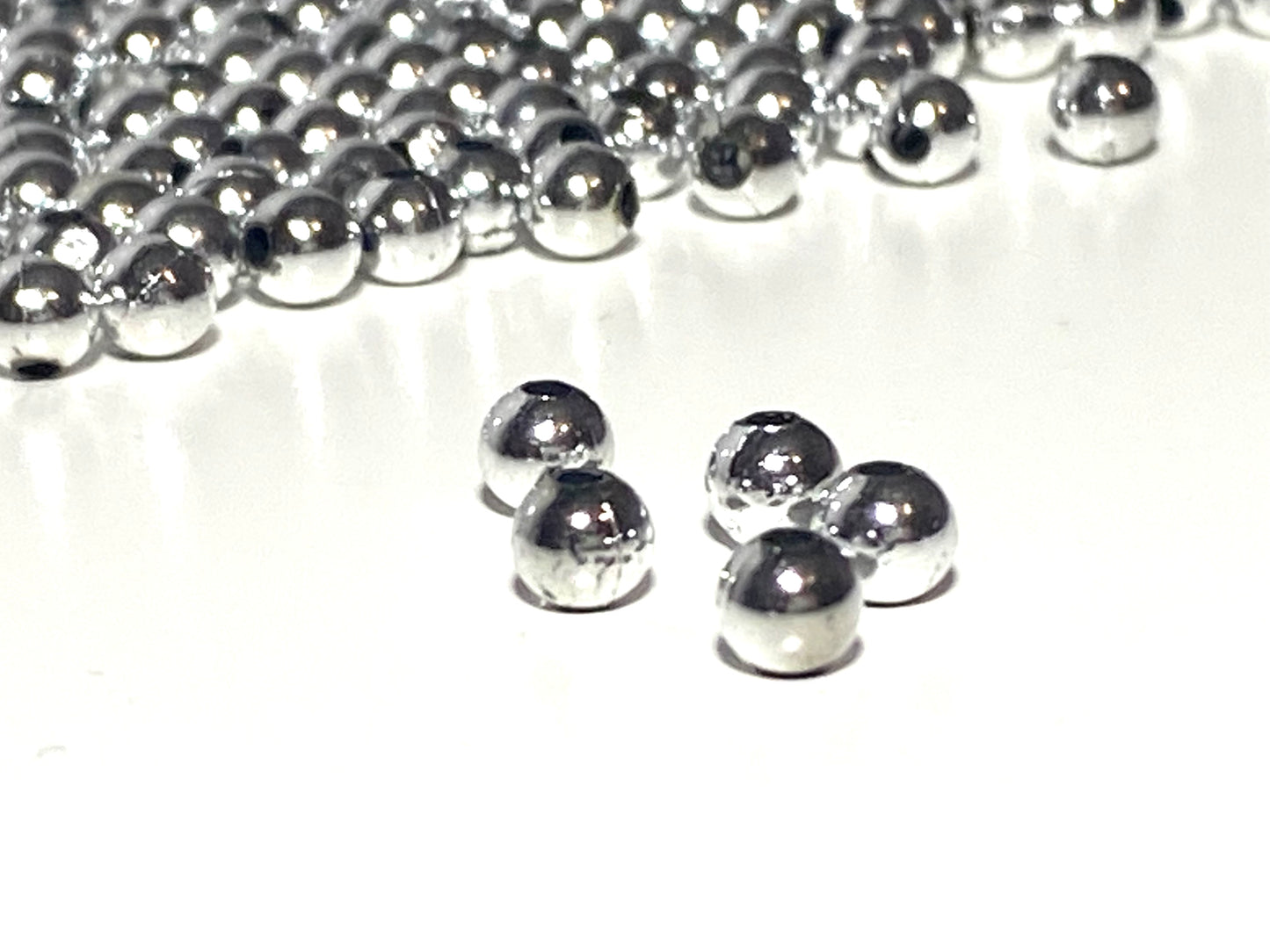 Plastic beads Platinum