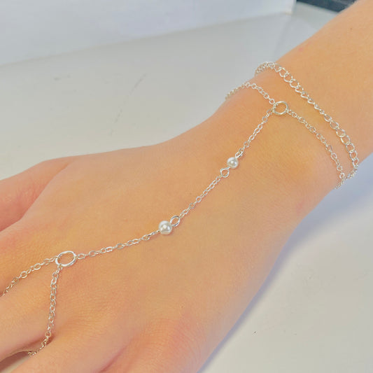 Armband platinum kedja vita pearls