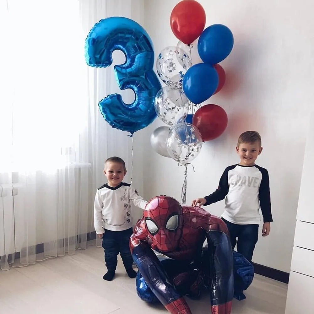 Olika ballonger med spindelmannen