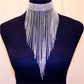 Lyxigt halsband med strass kedjor