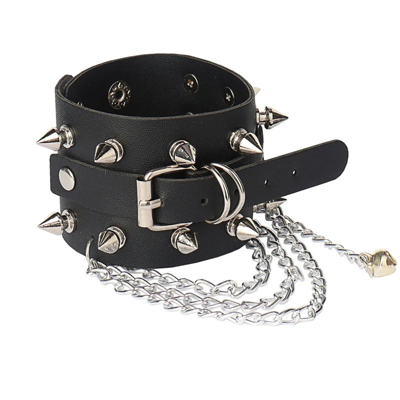 goth punk armband svart läder med nitar i olika motiv