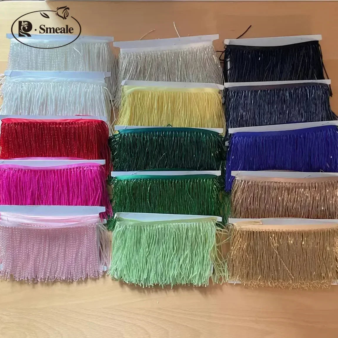 Tassel med tub pärlor på längd