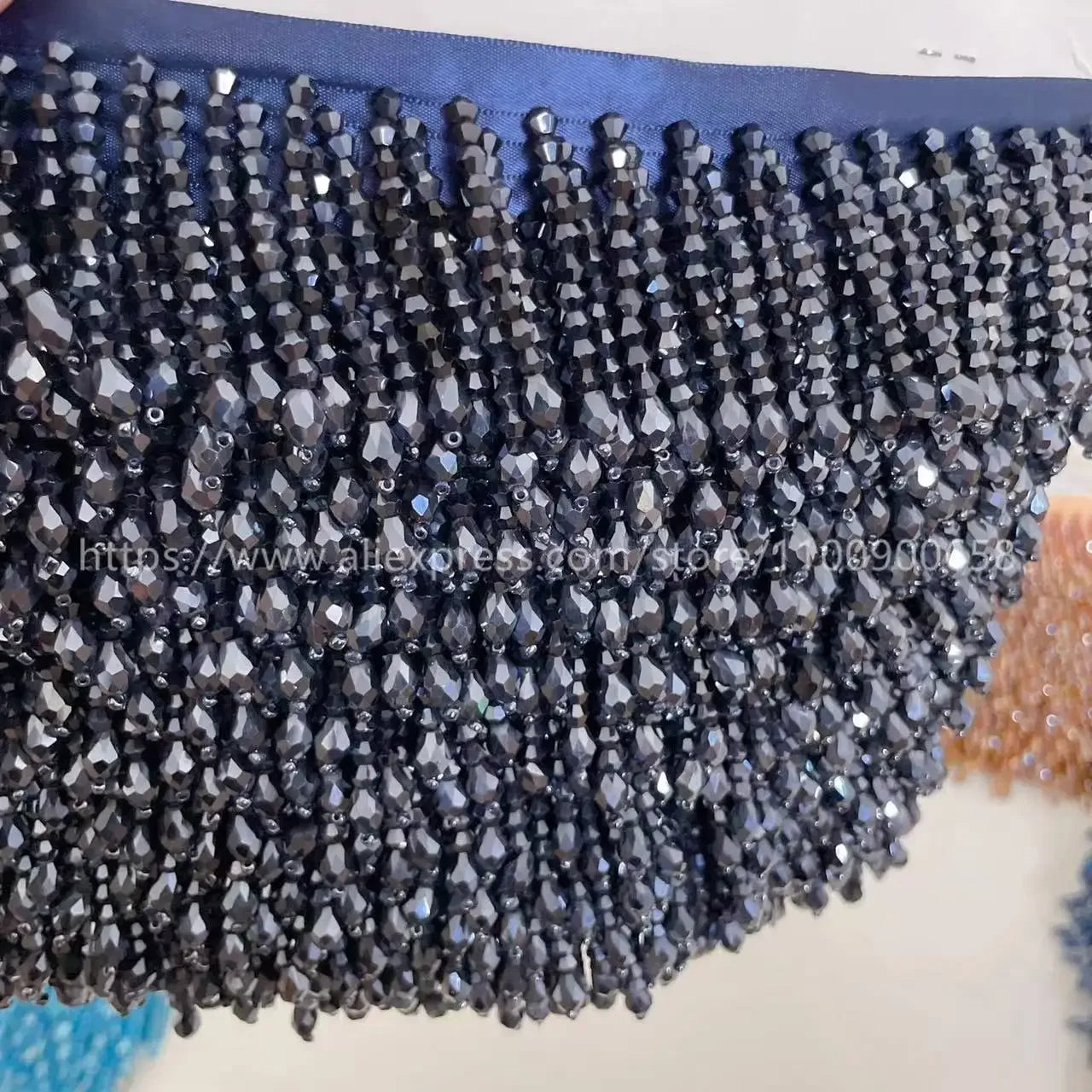 Tassel med pärlor längd 91cm