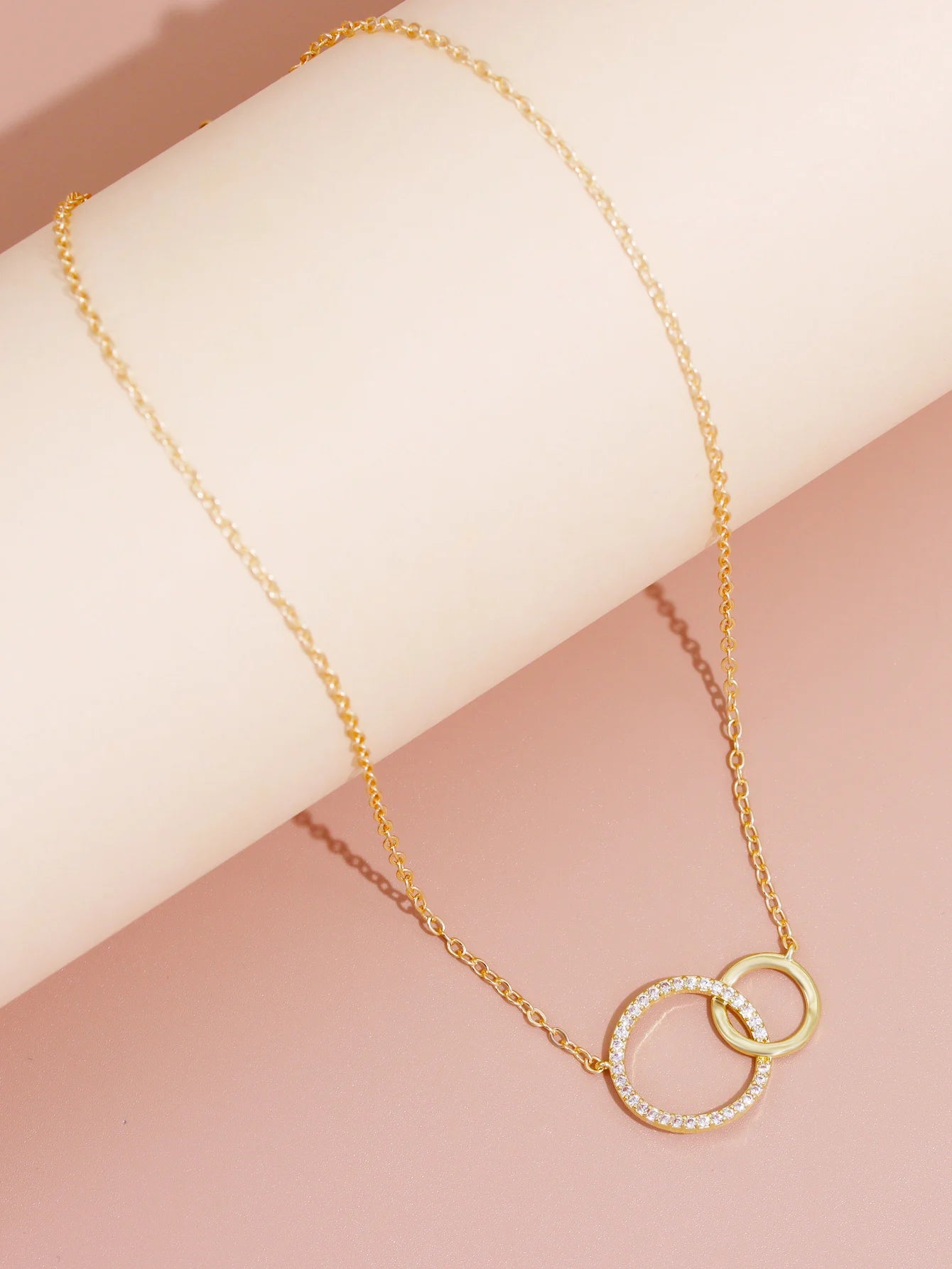 Halsband guld med cirkel länkar