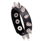 Armband med nitar