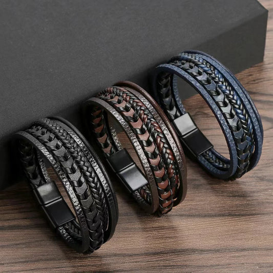 Armband flera rader flätad läder