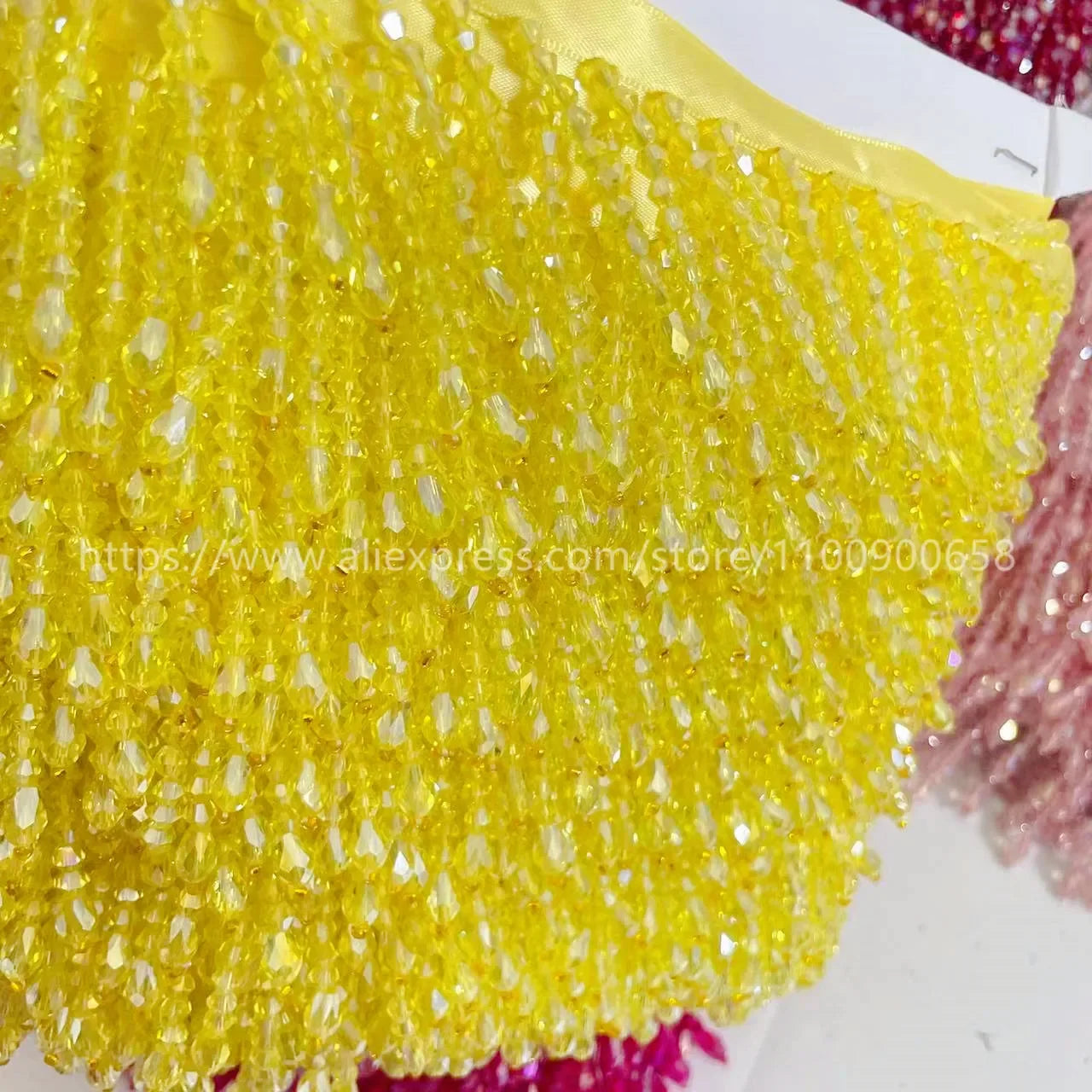 Tassel med pärlor längd 91cm