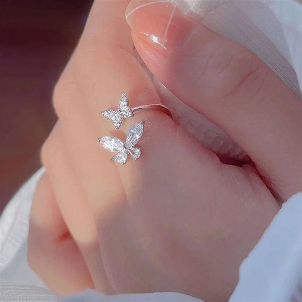öppen ring med fjärilar platinum
