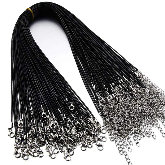 Färdiga halsband svart