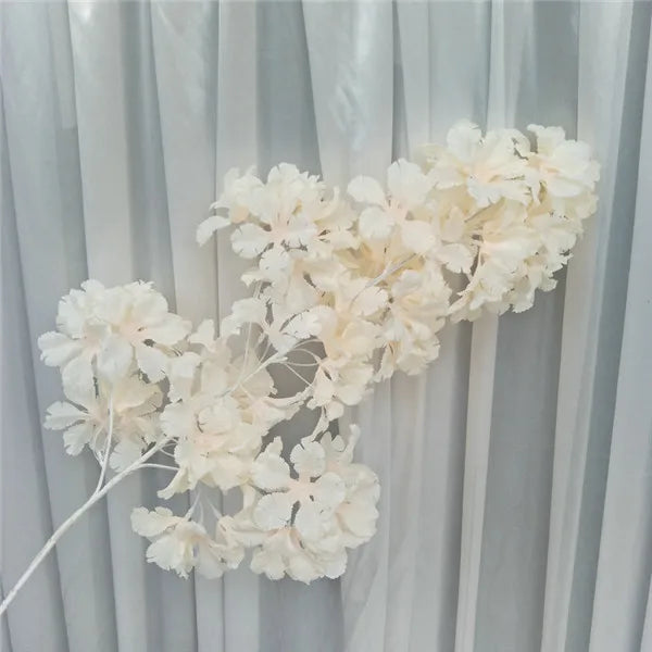 Långa plast blommor