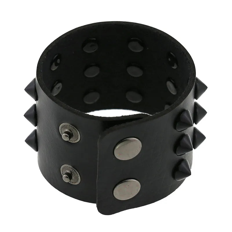 Goth Punk Spike armband med nitar